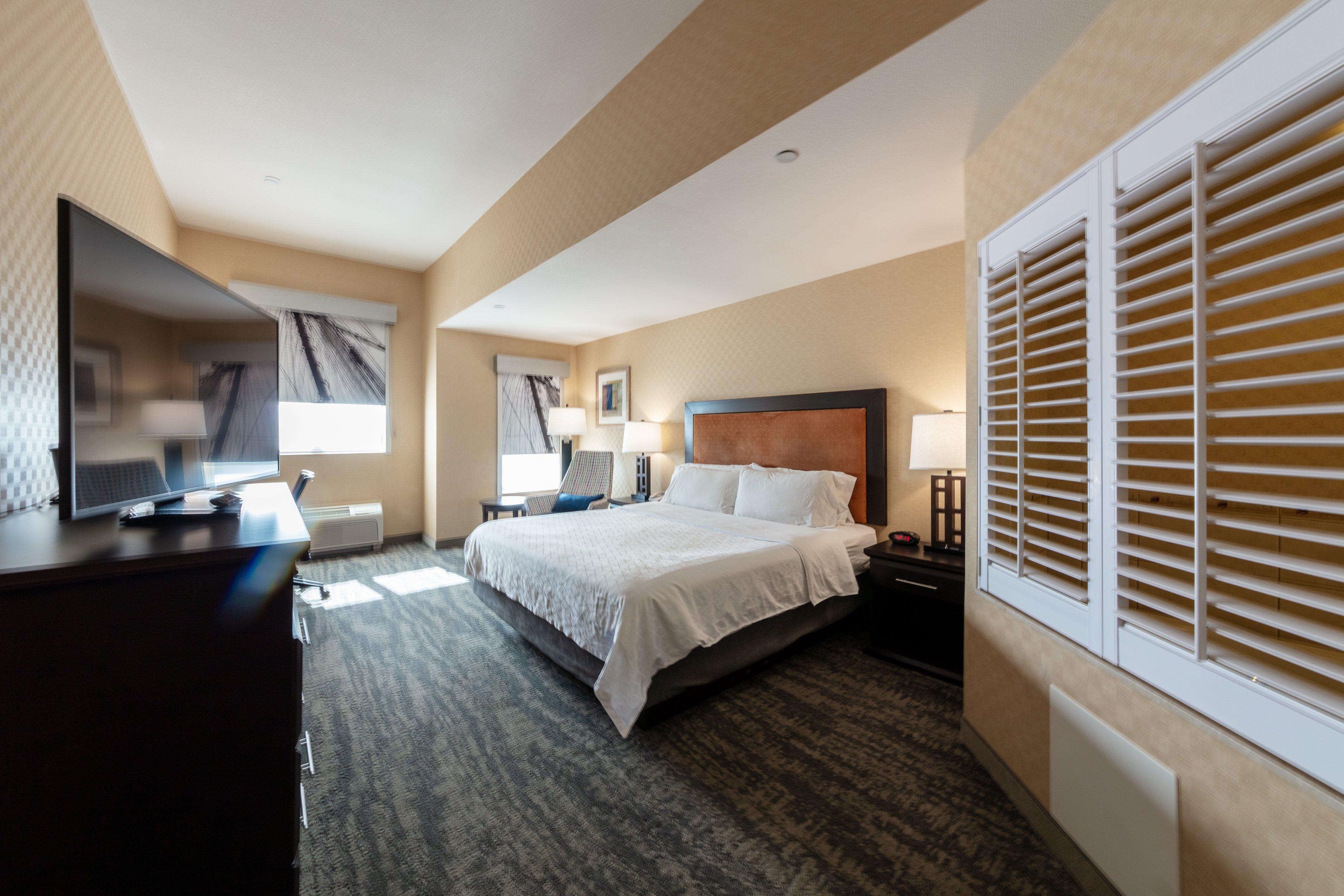Holiday Inn Express & Suites Riverport Richmond By Ihg Exterior photo