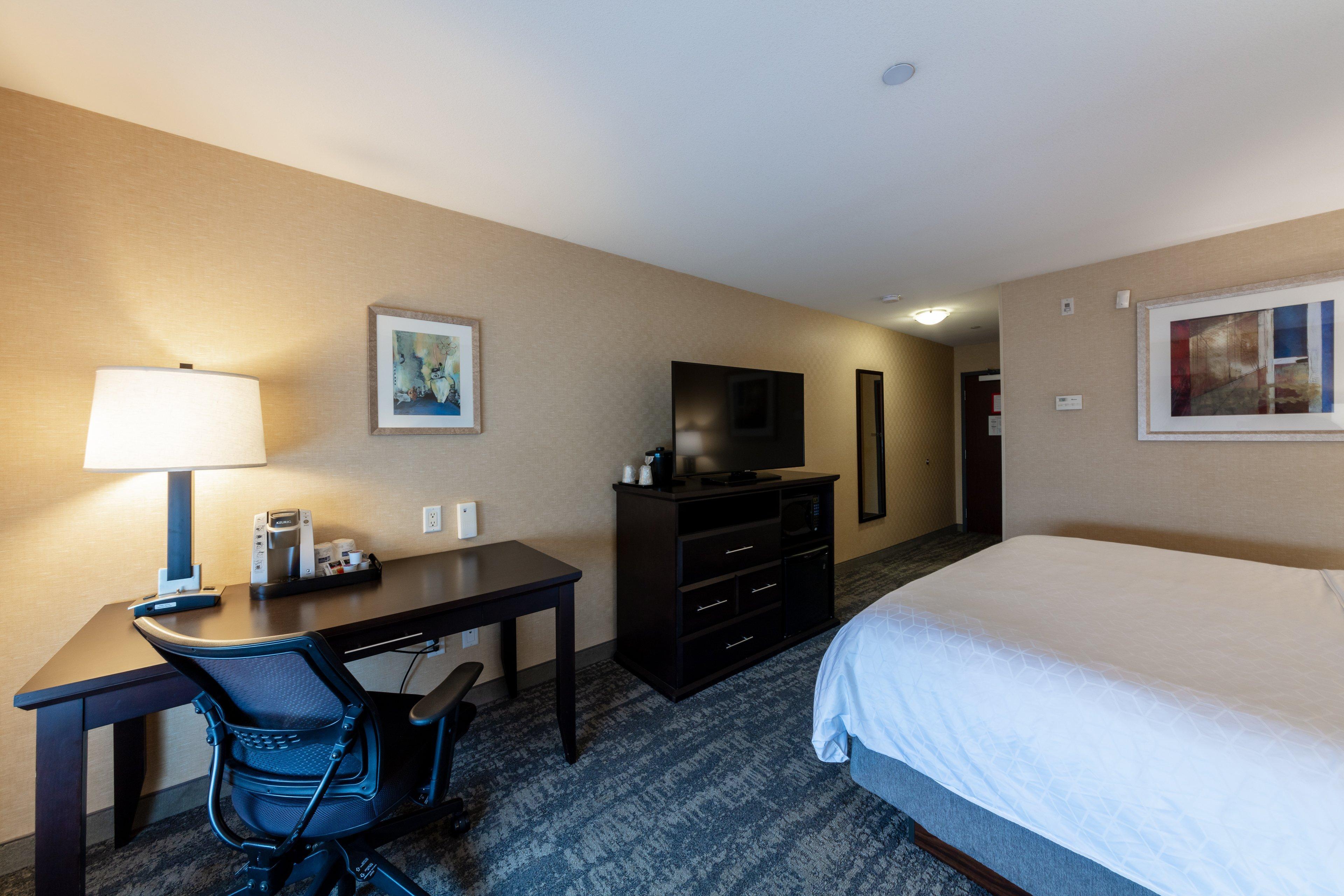 Holiday Inn Express & Suites Riverport Richmond By Ihg Exterior photo