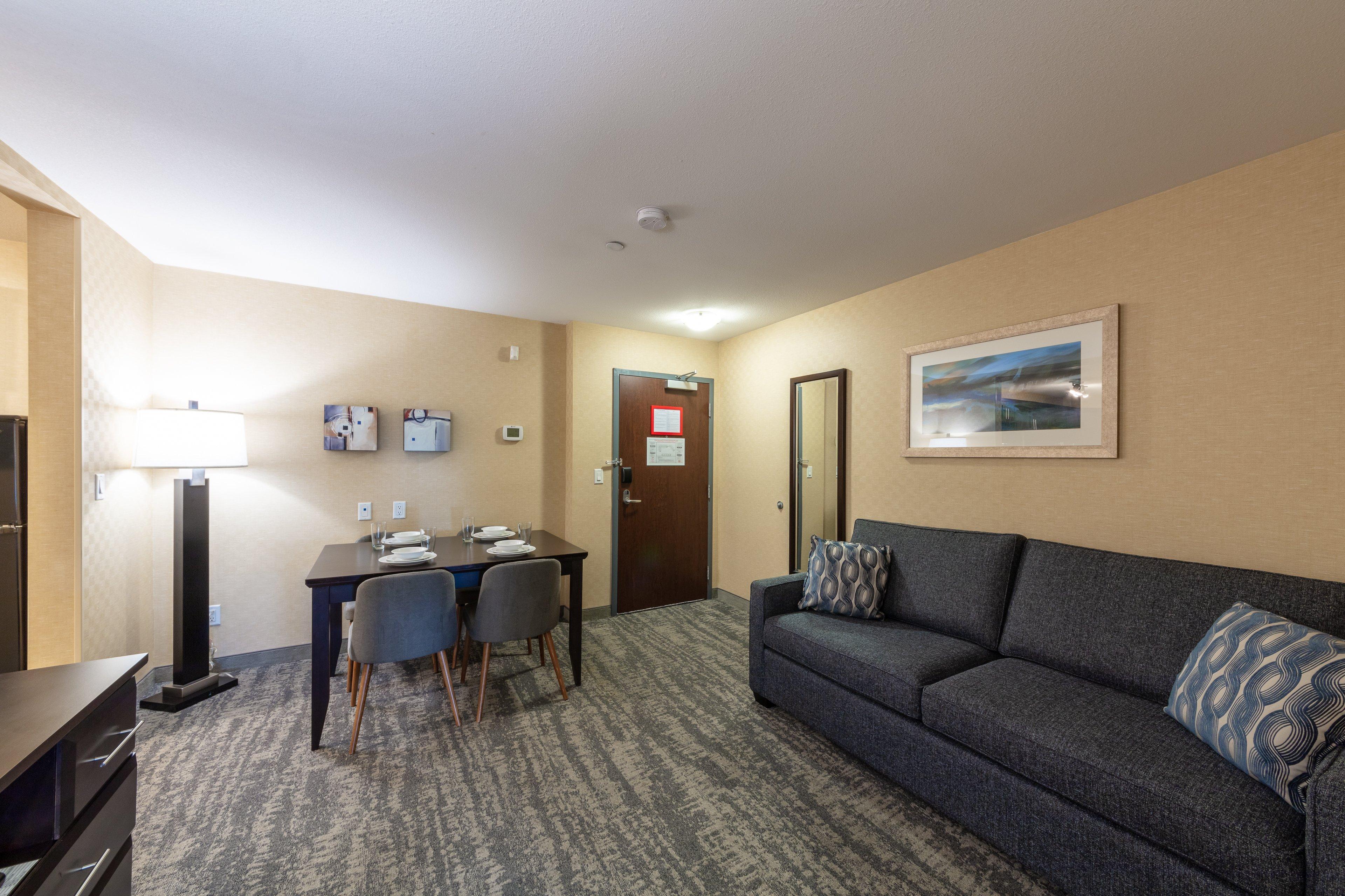 Holiday Inn Express & Suites Riverport Richmond By Ihg Exterior photo