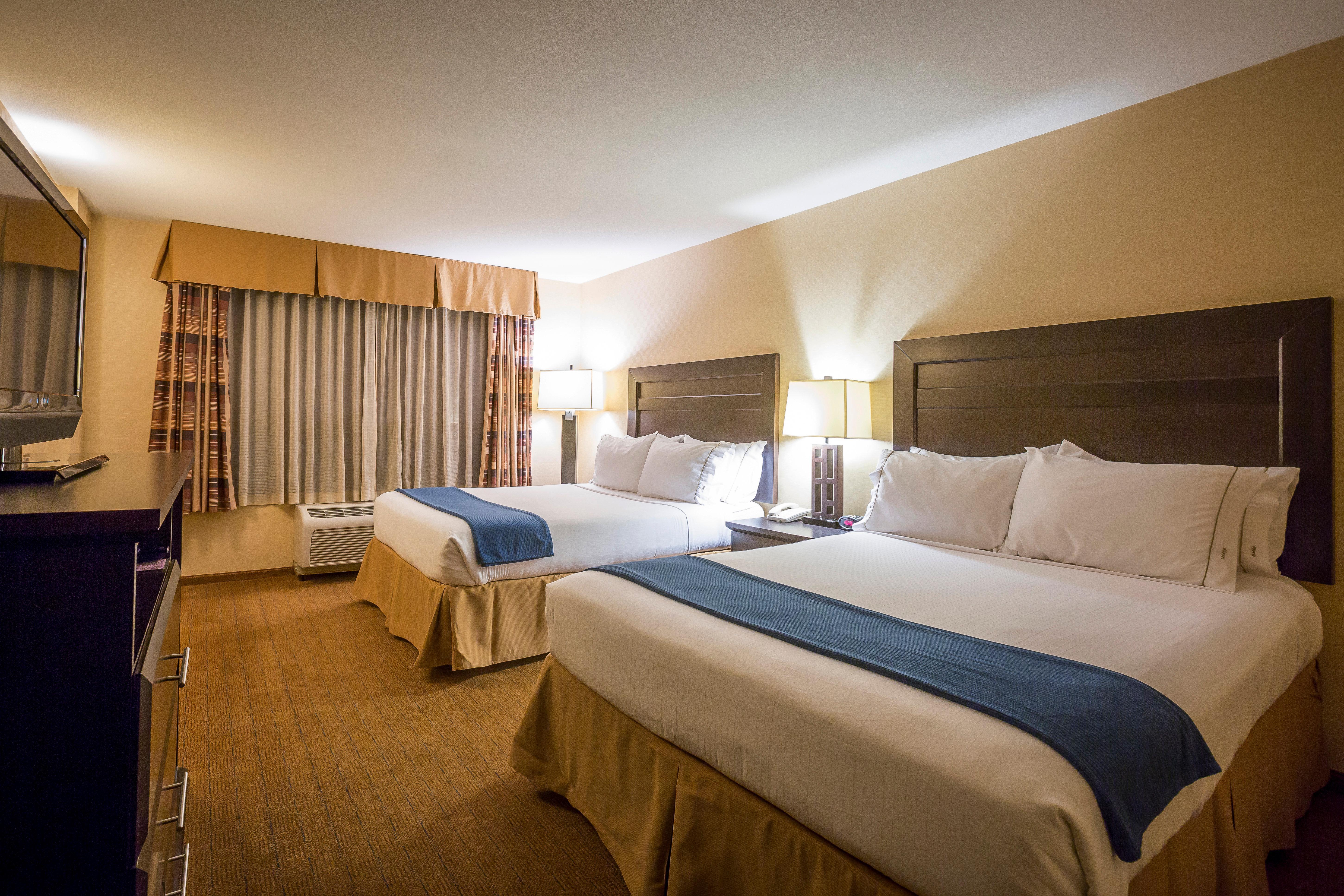 Holiday Inn Express & Suites Riverport Richmond By Ihg Exterior photo