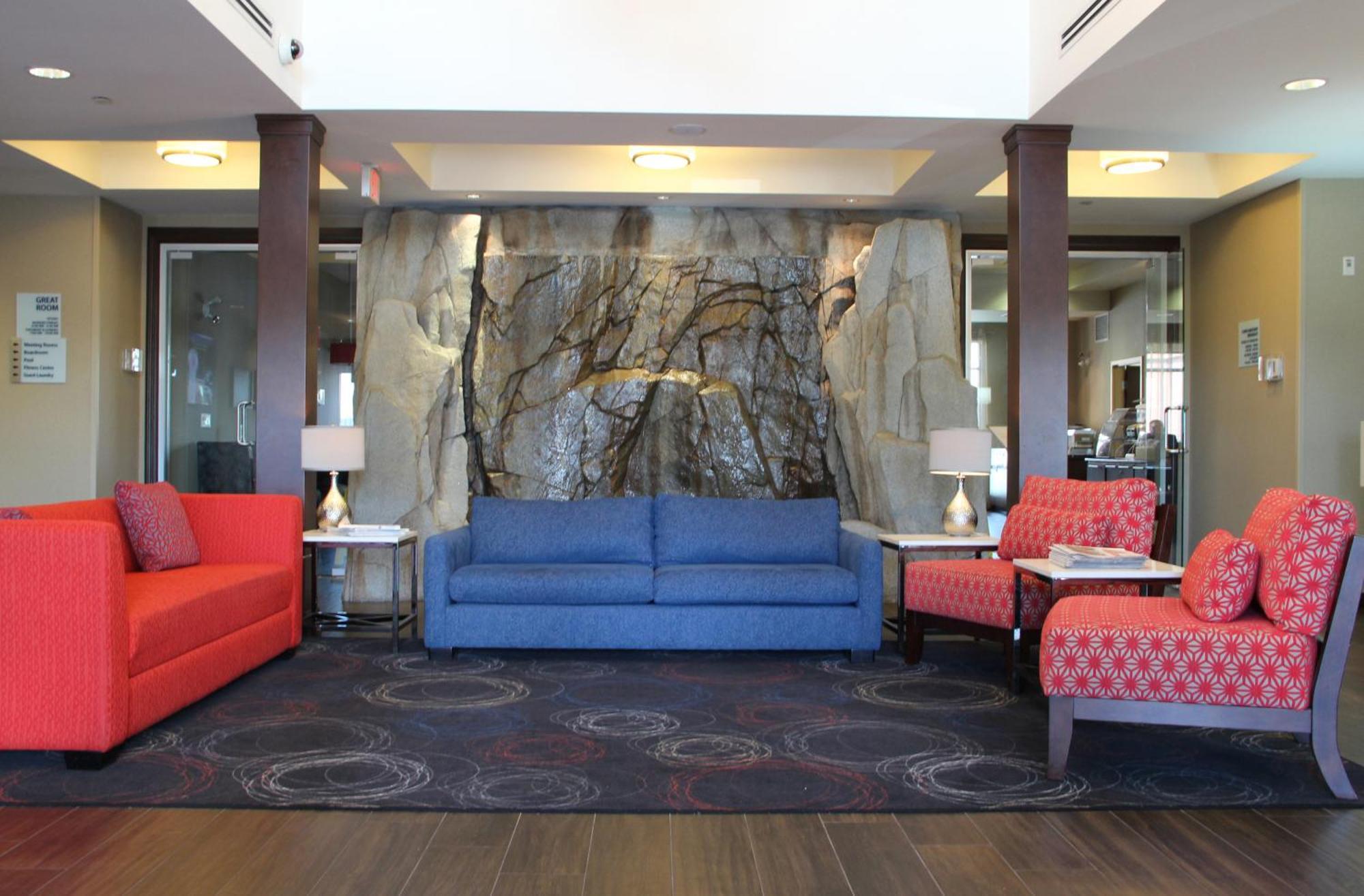Holiday Inn Express & Suites Riverport Richmond By Ihg Exterior photo